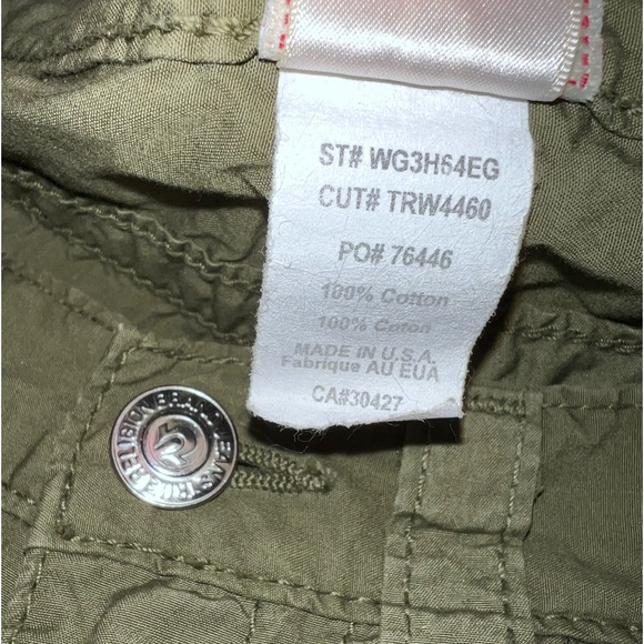 True Religion Riley Shorts in Army Green Size 28 - Picture 7 of 8
